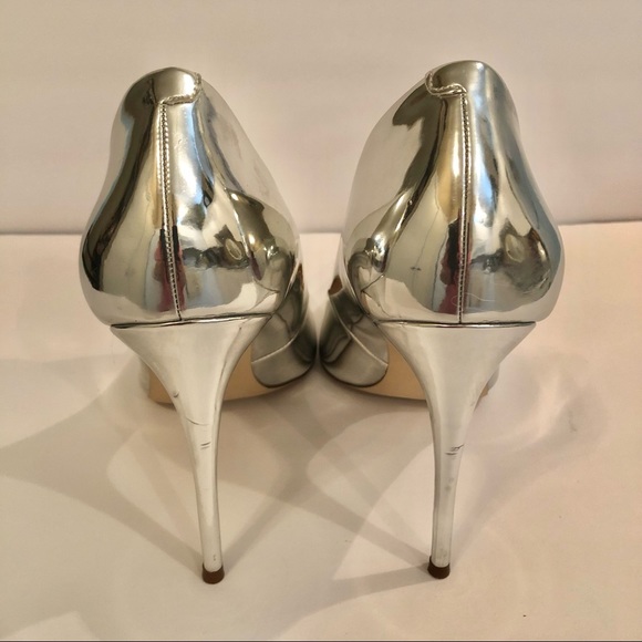 STEVE MADDEN Reflective Silver Heels - Picture 13 of 13